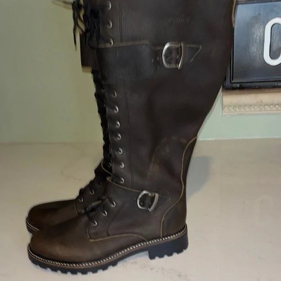 Women's Lace-Up Ankle Boots in Brown - Picture 3 of 8